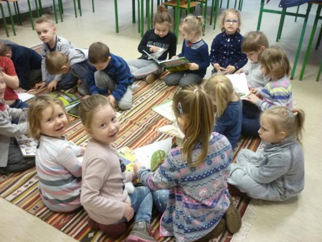 Muszelki w bibliotece